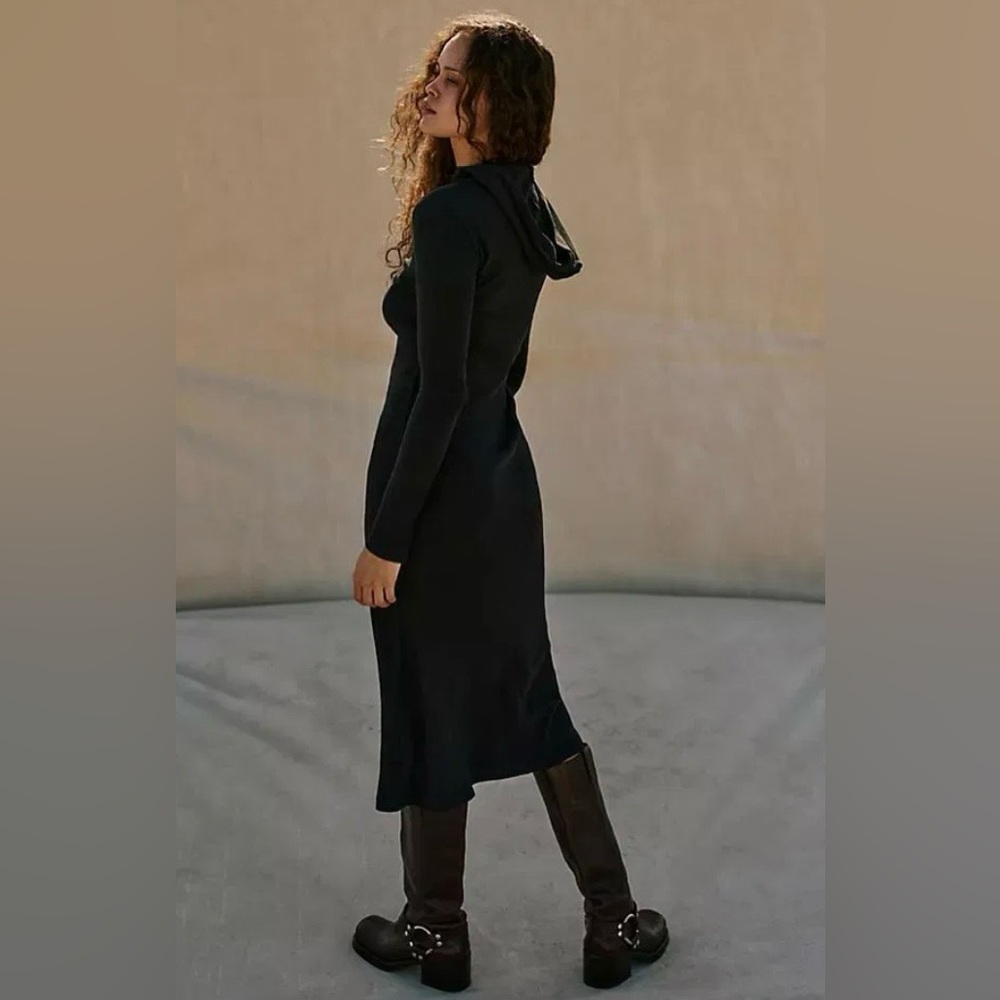 Free People Free- est Black Andrea Midi dress. Size XS.